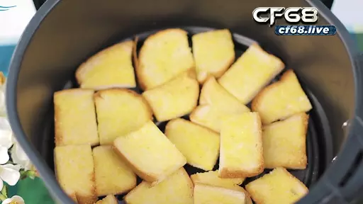 Cách làm bánh mì chiên bơ Cf68 hướng dẫn thơm ngon như tiệm làm Lưu ý khi thực hiện cách làm bánh mì chiên bơ