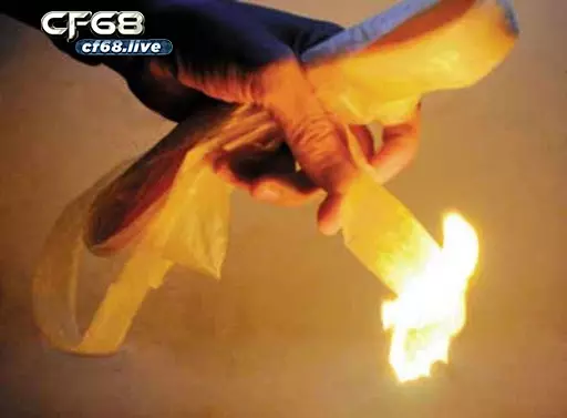 Cf68.io hướng dẫn cho bạn cách đốt phong lông xả xui Cách đốt phong lông xả xui - Đốt giấy và hơ