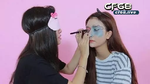Top các trò chơi halloween hay nhất 2022 Trò chơi bịt mắt makeup