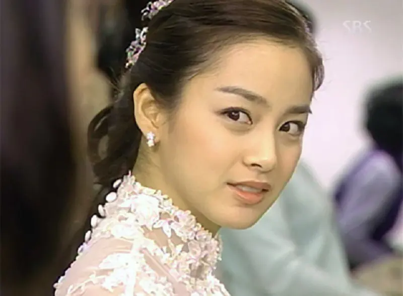 Diễn viên kim tae hee là ai? Con đường hoạt động nghệ thuật Diễn viên kim tae hee - công chúa ngủ trong rừng