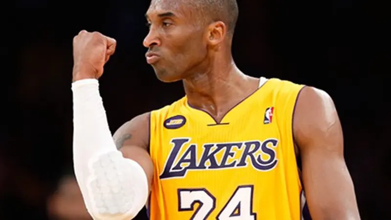 Kobe bryant giải nghệ: Sự kiện và khoảnh khắc đặc biệt nhất Kobe bryant giải nghệ để lại rất nhiều cảm xúc trong lòng người hâm mộ