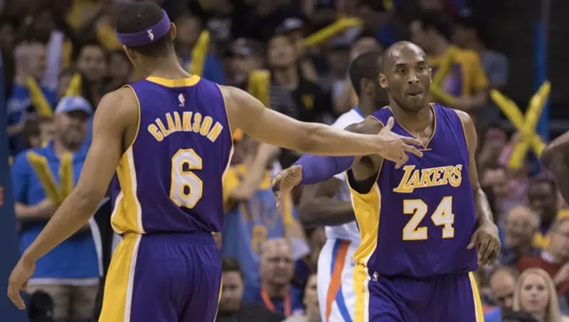Kobe bryant giải nghệ: Sự kiện và khoảnh khắc đặc biệt nhất Kobe bryant giải nghệ là một cầu thủ bóng rổ vô cùng xuất sắc