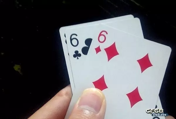 Bài liêng là gì? Cf68 hướng dẫn cách chơi bài liêng đơn giản Bài liêng là gì?