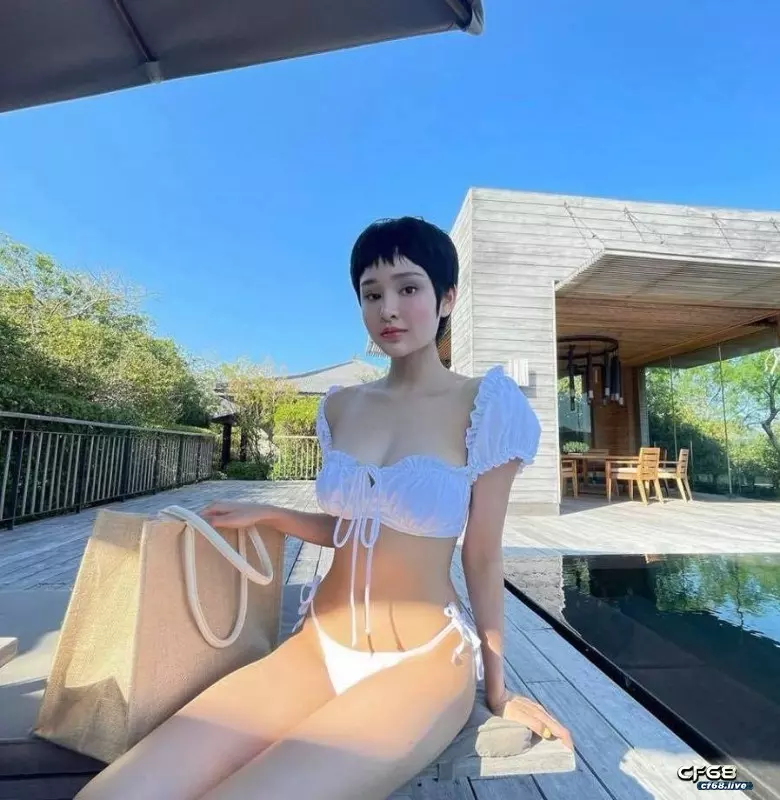 hiên hồ bikini gu thời trang bá đạo cực xesy với body gợi cảm số 1 hiên hồ bikini