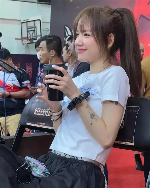 Phương ly sinh năm bao nhiêu? Thông tin về Phương Ly Phương ly sinh năm bao nhiêu - Sự nghiệp của Phương Lý như thế nào?