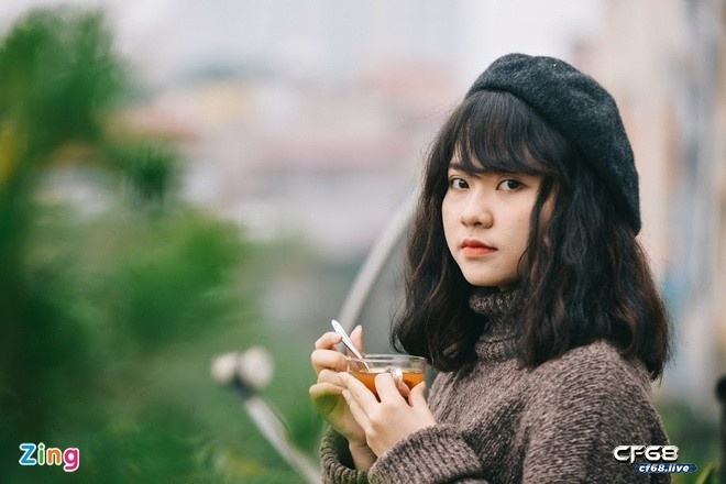 Ngô Lan Hương là ai? Tiểu sử cô nàng hot girl 25 tuổi Cô ca sĩ này sống khá khép kín và ít chia sẻ cuộc sống của mình