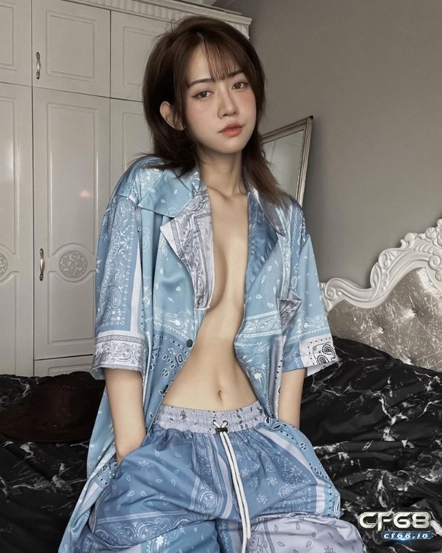 Le Bong Sexy với bikini bốc lửa, khoe số đo 3 vòng cực sốc Ngắm nhìn những clip Tiktok hấp dẫn của cô nàng Lê Bống