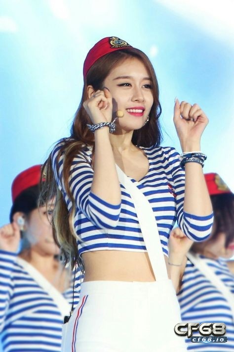 Thông tin về Ji Yeon - Nữ thần đẹp nhất T-ara 2023 ra sao? T-ara Jiyeon tại Summer K-POP Festival 2015
