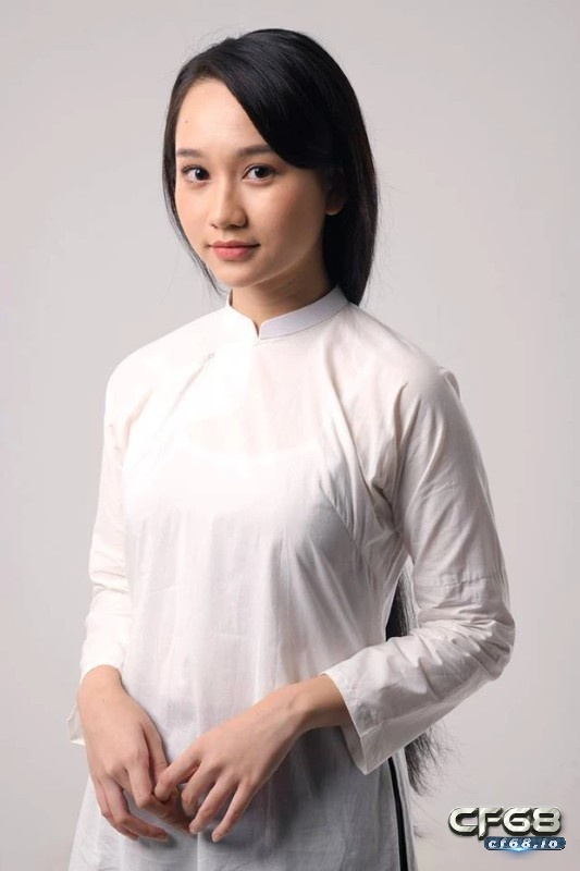 Diễn viên Trúc Anh Mắt biếc - Hà Lan sau 3 năm nổi tiếng Diễn viên Trúc Anh Mắt Biếc chính là người đóng vai nữ chính Hà Lan