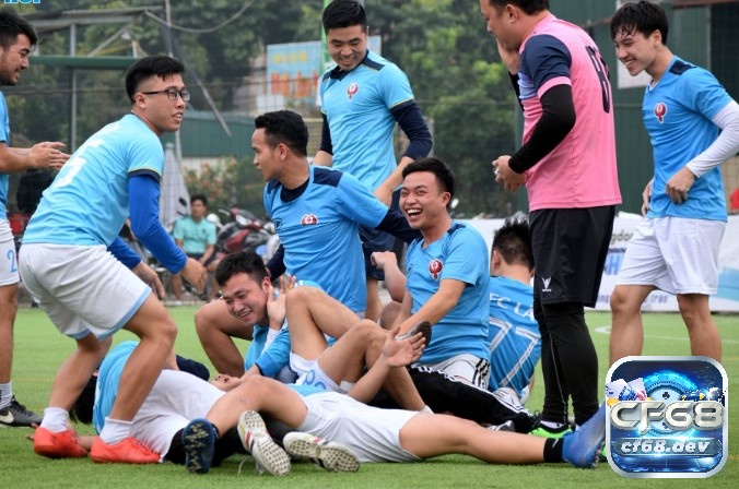 Bóng đá phủi là gì? Đặc trưng của môn bóng đá phủi cf68 Môn thể thao này mang lại niềm vui và sức khoẻ cho anh em