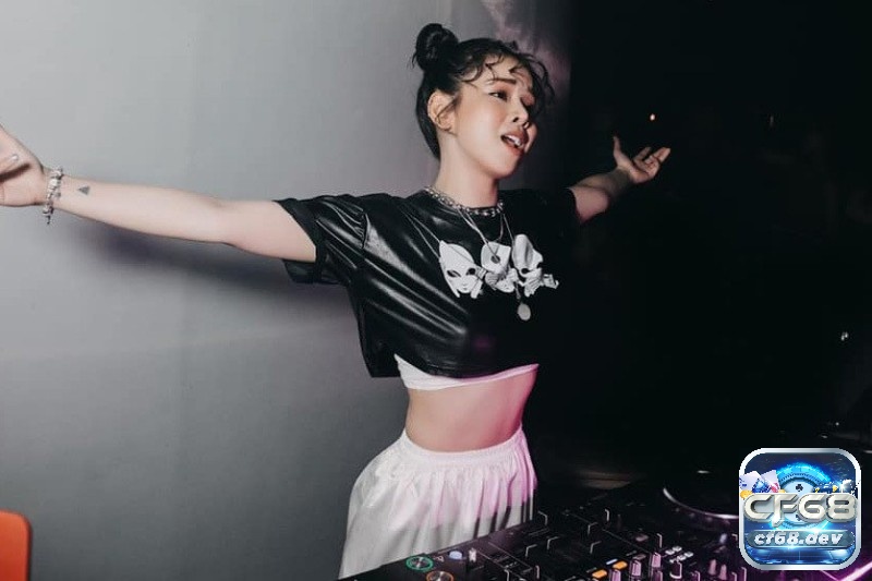 Dj mie tiểu sự - Cô nàng búp bê ngoan nhất trong giới DJ68 Vóc người cô nàng nhỏ nhắn, xinh xắn
