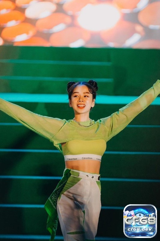 Dj mie tiểu sự - Cô nàng búp bê ngoan nhất trong giới DJ68 Nét đẹp của DJ Mie phong cách, hiện đại