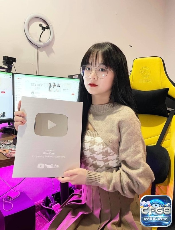 Tiểu sử kami - Hot tiktoker triệu view trong làng bida cf68 Gấm Kami sở hữu nút bạc Youtube