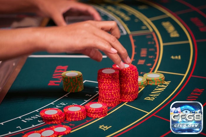 Cách chơi Baccarat hiệu quả: Tổng hợp 10 cách chơi hiệu quả Người chơi có thể dựa vào cách tính điểm và tỷ lệ trả thưởng để đưa ra quyết định đặt cược phù hợp và tận hưởng trò chơi này một cách thú vị.