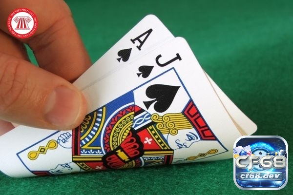 Đánh bài Online đổi thưởng tại đâu? Top Game bài nào hấp dẫn cf68 Xì dách hay còn được gọi là Black Jack với 2 quân bài được chia cho mỗi người chơi