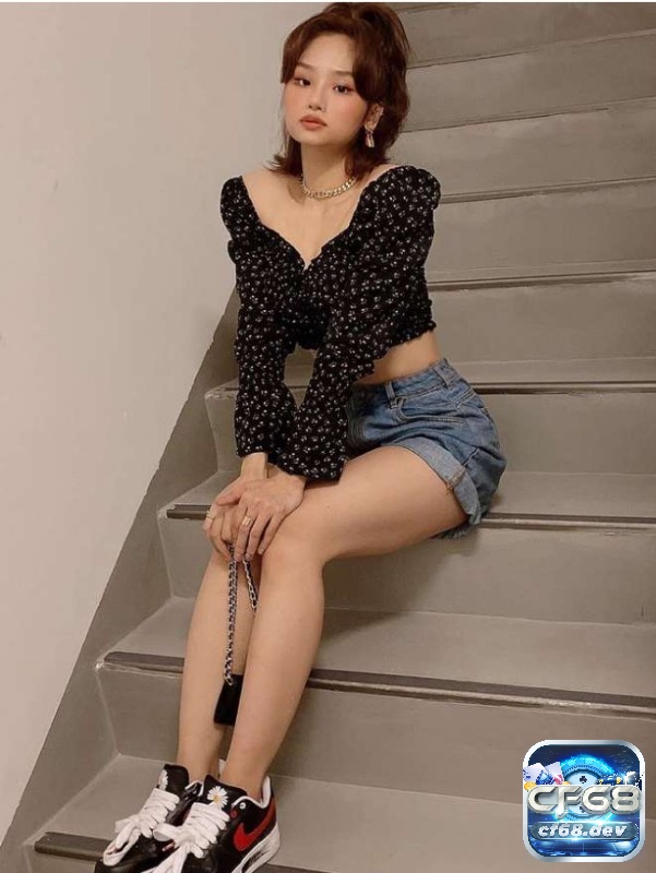 Miu lê sexy, quyến rũ, ngọt ngào | 10+ ảnh Miu Lê sexy lộ vòng 1 Miu Lê luôn sexy khi ăn mặc giản dị