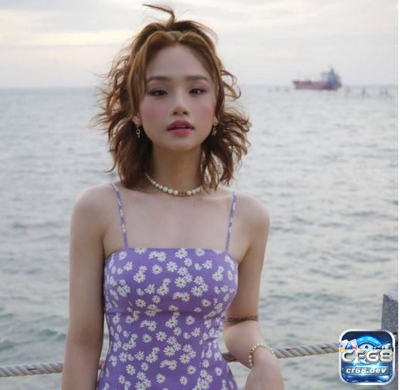 Miu lê sexy, quyến rũ, ngọt ngào | 10+ ảnh Miu Lê sexy lộ vòng 1 Đầm hoa làm nổi lên bộ ngực căng tròn của Miu Lê