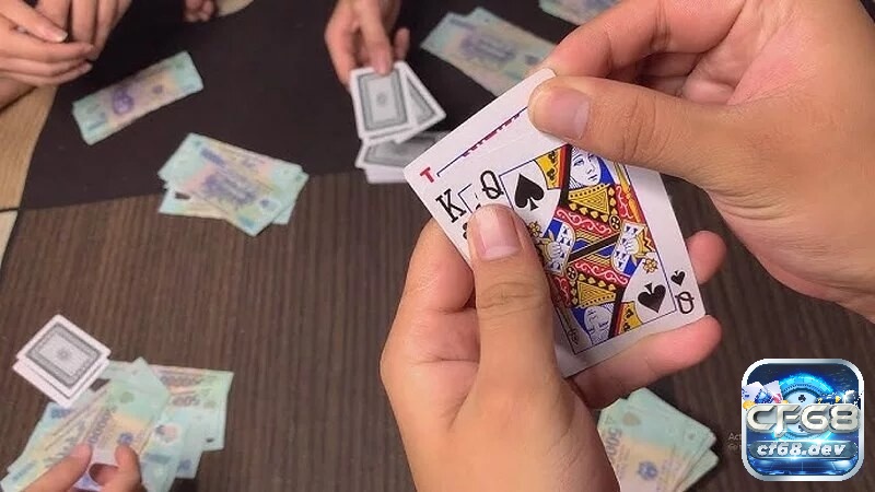 Cách chia bài được liêng hiệu quả nhất? Giải đáp chi tiết Chơi liêng bịp là gì? Cách chia bài được liêng