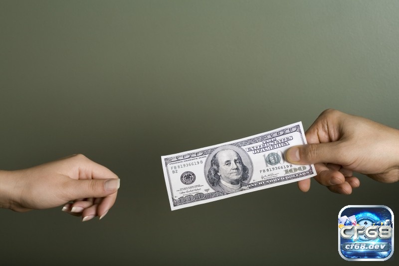 Mơ thấy người chết cho tiền: Điềm báo gì? Đánh số gì may mắn Giấc mơ thấy người chết cho tiền bạn bè mình thể hiện sự quan tâm và sẵn lòng chia sẻ tài chính trong mối quan hệ bạn bè.
