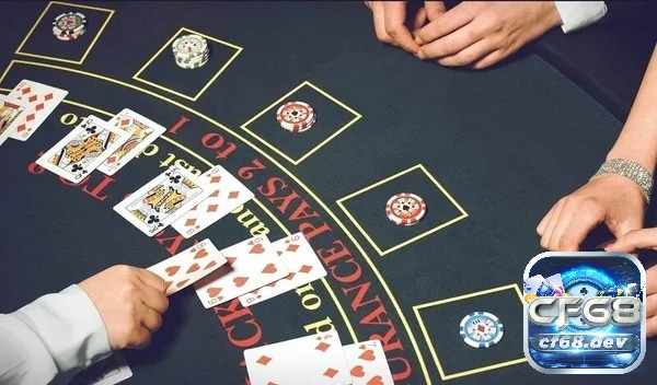 Đền bài xì dách là gì? Hướng dẫn cách tránh đền bài cực hay Xì dách đền bài quá tuổi khiến người chơi thua tuyệt đối và phải trả tiền theo quy định.