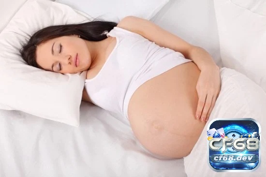 Mơ thấy mình có thai là điềm báo gì? Giải mã giấc mơ chi tiết Giấc mơ thấy mình có thai là tín hiệu của sự phát triển hoặc cảnh báo về những thay đổi trong cuộc sống sắp tới.