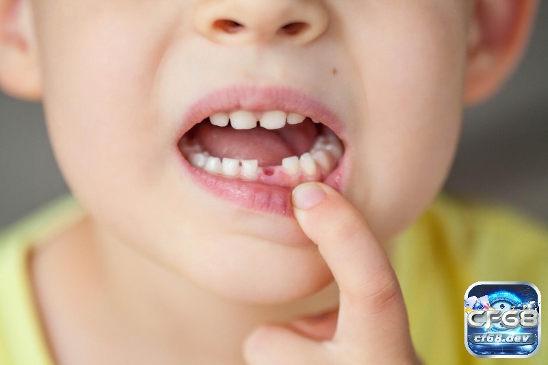 Mơ thấy rụng răng là điềm báo gì? Giải mã các con số may mắn Mơ thấy rụng răng có chảy máu phản ánh những xung đột hay căng thẳng về tình cảm hoặc sức khỏe mà bạn có thể đang đối mặt.