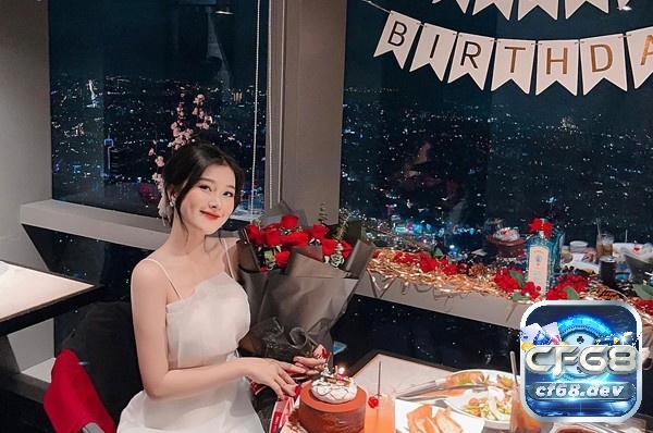 Giải mã giấc mơ thấy người yêu: Ý nghĩa và con số may mắn Mơ thấy người yêu trong một buổi tiệc cho thấy rằng bạn đang cảm thấy vui vẻ khi ở bên họ