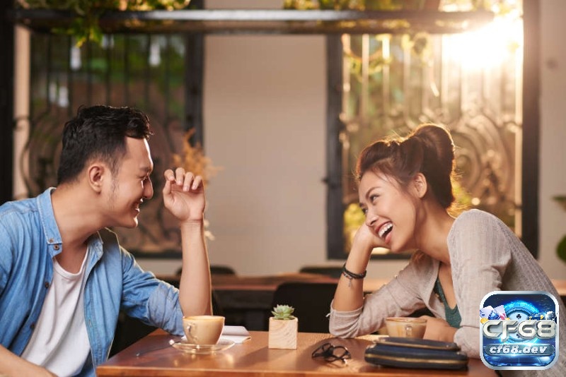 Giải mã giấc mơ thấy người yêu: Ý nghĩa và con số may mắn Mơ thấy người yêu đang nói chuyện với người khác thể hiện sự ghen tuông từ bạn