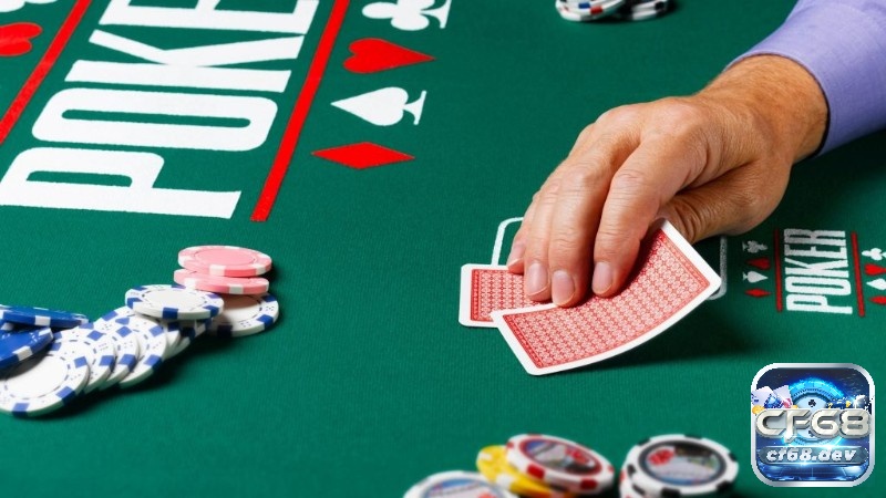 Luật chơi Poker Omaha chi tiết, dễ hiểu từ cơ bản đến nâng cao Luật chơi Poker Omaha cơ bản về cách phát bài và bắt đầu diễn biến ván bài
