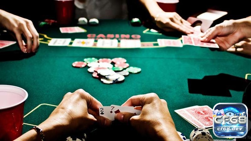 Luật chơi Poker Texas Hold’em: Hướng dẫn A-Z cho người mới Luật chơi Poker Texas Hold’em quy định ở vòng Turn thì người chơi có thể chọ cược hoặc dừng cược
