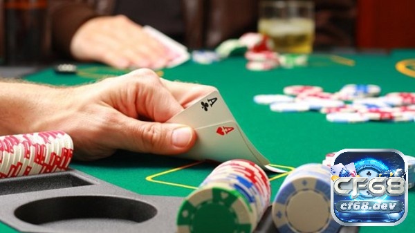Luật chơi Poker Texas Hold’em: Hướng dẫn A-Z cho người mới Luật chơi Poker Texas Hold’em quy định rõ ràng các tính huống và hành động lựa chọn