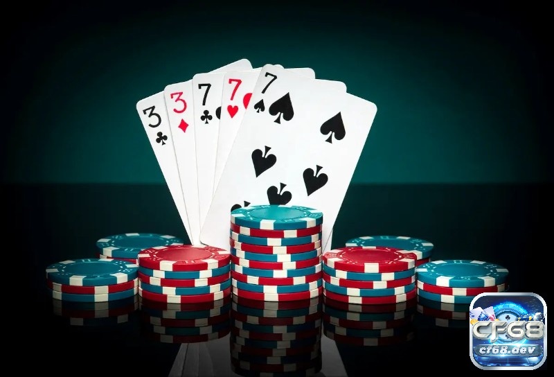 Luật Poker: Hướng dẫn chi tiết từ A đến Z dành cho tân thủ Cù lũ trong poker