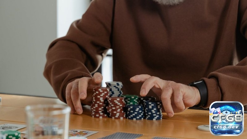 Chiến thuật Poker Texas Hold’em: Bí quyết nâng cao kỹ năng Kết hợp bluff và semi-bluff đúng lúc sẽ tạo nên sự đa dạng cho chiến thuật Poker Texas Hold’em.