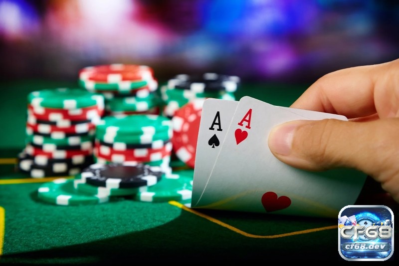 Kinh nghiệm chơi Poker: Luật cơ bản và chiến thuật thông minh Người chơi Poker sẽ nhận diện sức mạnh bài đối thủ chính xác hơn nhờ quan sát hành vi, ngôn ngữ cơ thể và rút ra kinh nghiệm chơi Poker.