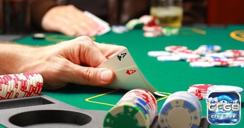 Kinh nghiệm chơi Poker: Luật cơ bản và chiến thuật thông minh Người chơi Poker sẽ giữ vững sự tỉnh táo, hạn chế sai lầm khi rèn luyện tâm lý thép và áp dụng đúng kinh nghiệm chơi Poker.