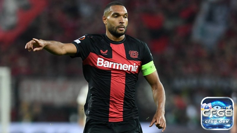 Top trung vệ hay nhất Bundesliga – Thủ lĩnh hàng phòng ngự Jonathan Tah điềm tĩnh, đọc tình huống xuất sắc, phát động tấn công hiệu quả