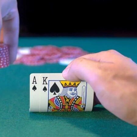 Check raise poker là gì? Chiến thuật và cách áp dụng hiệu quả